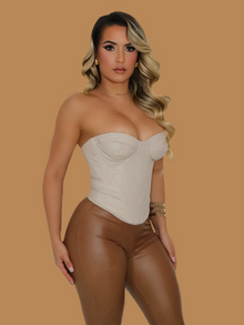  LEATHER CORSET TOP NUDE