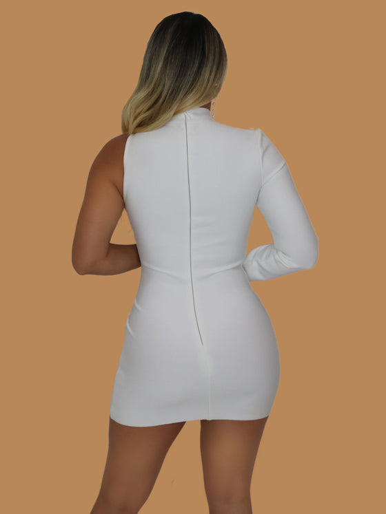 SHE’S A STAR BANDAGE DRESS WHITE