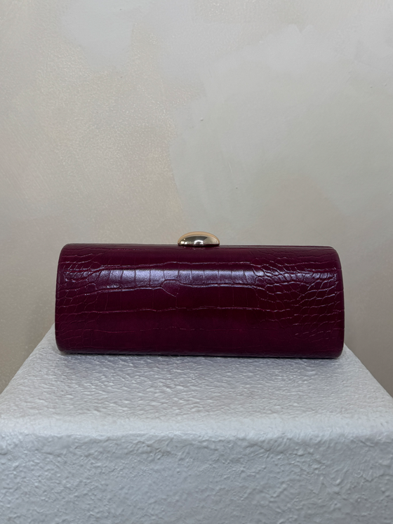 A FALL ESSENTIAL CROC BAG (BLACK AND RED)