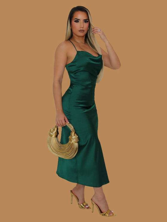 GLAMMED UP SILKY MIDI DRESS GREEN